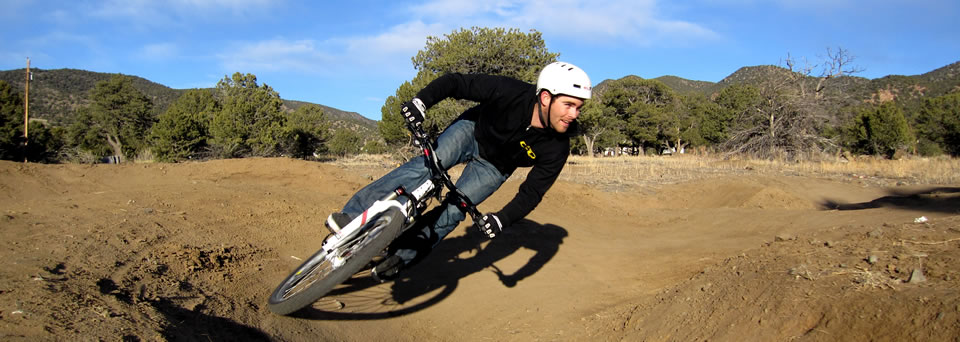 pump track action